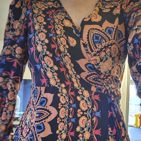 NWOT Southwestern Boho Floral Wrap Dress - Picture 8 of 8
